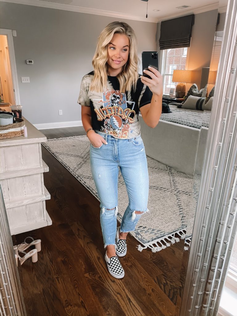 How To Style Graphic Tees | Maddie Duff